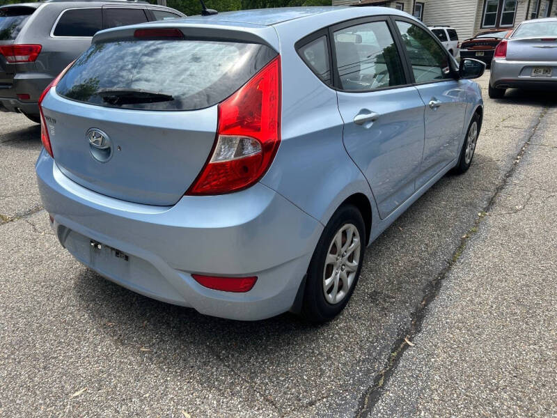 2012 Hyundai Accent GS