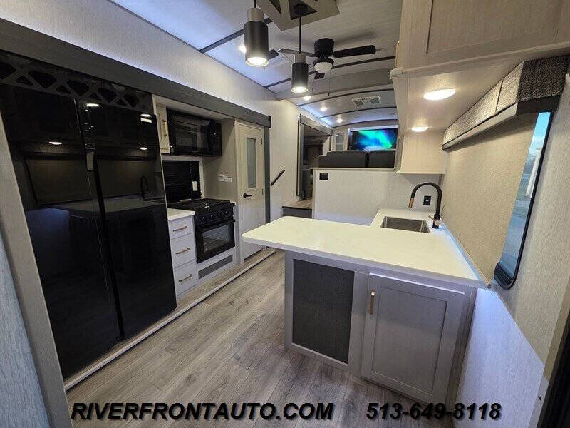 2024 Forest River Heritage Glen Hyper Lite