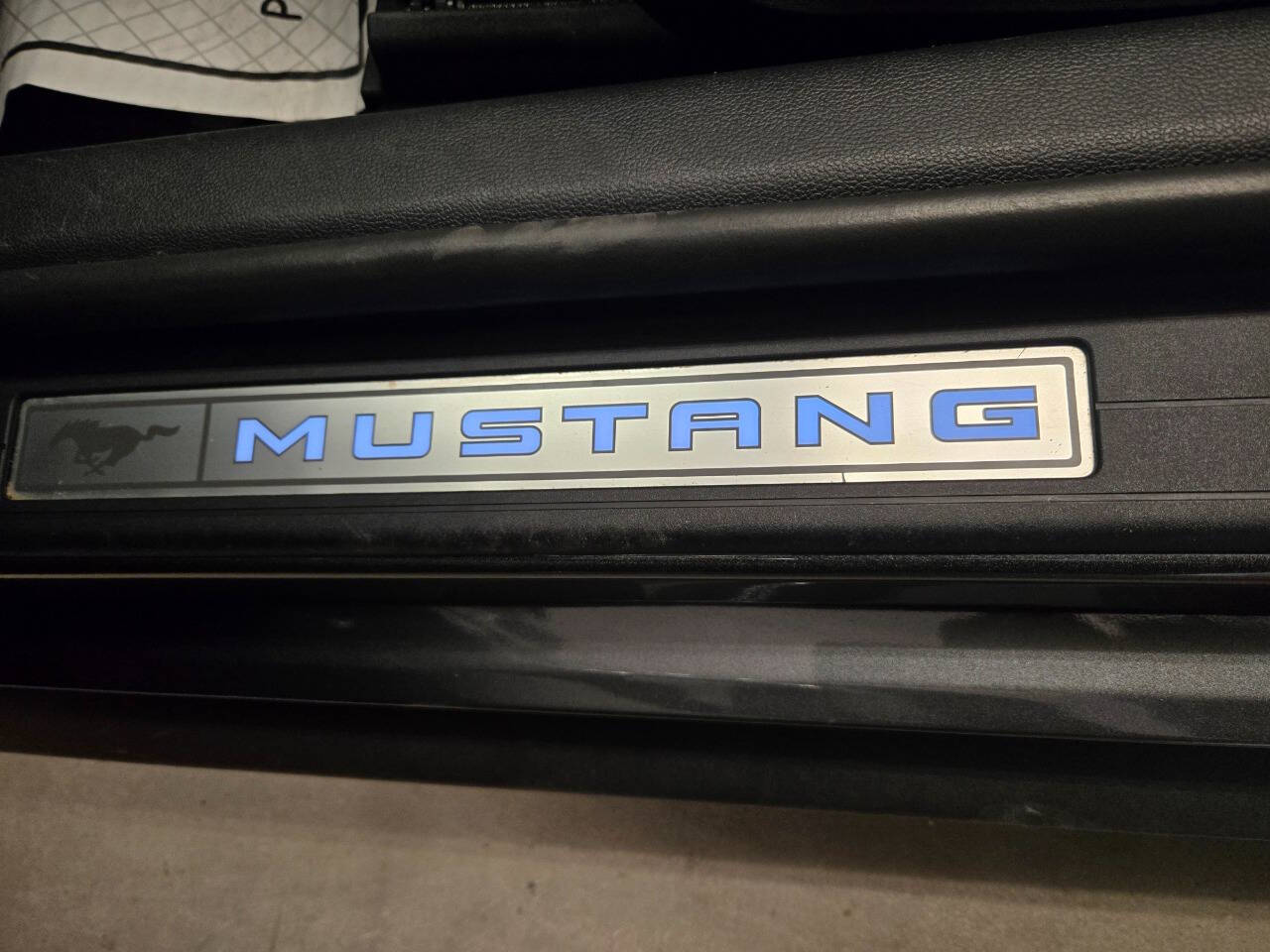 2019 Ford Mustang 164