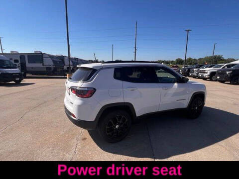 2023 Jeep Compass Latitude Lux