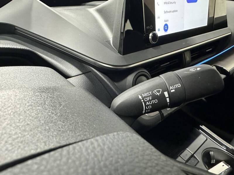 2025 Toyota Prius XLE