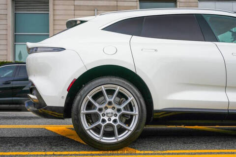 2021 Aston Martin DBX
