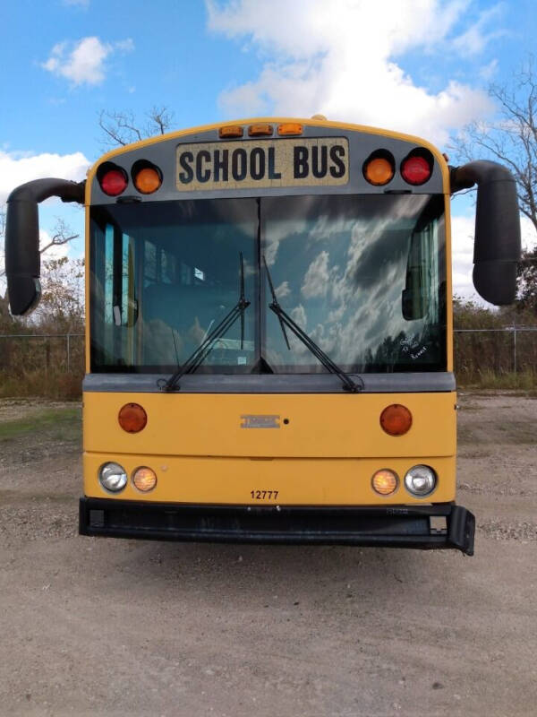 2002 Thomas Built Buses HDX