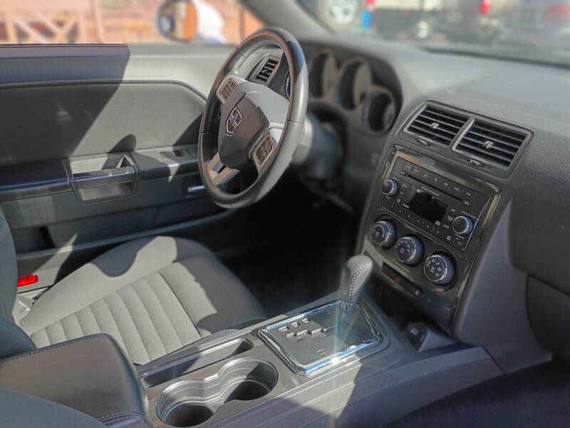 2014 Dodge Challenger SXT