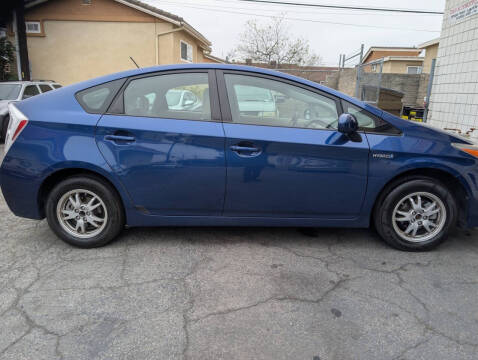 2010 Toyota Prius III