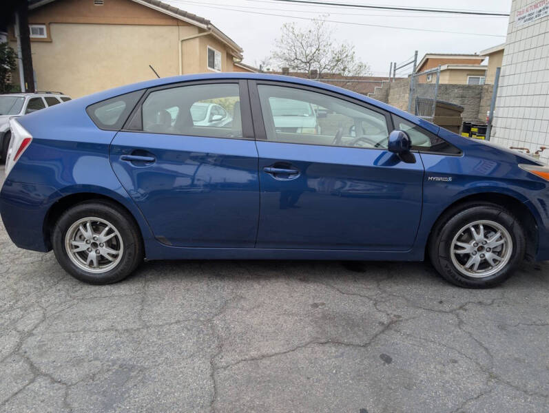 2010 Toyota Prius III