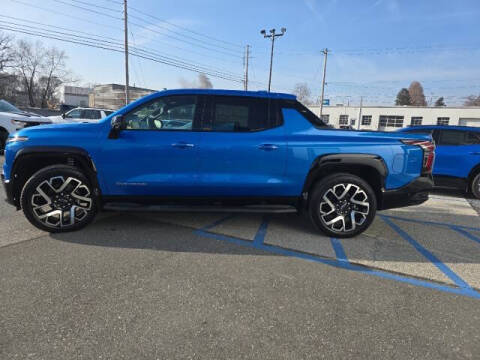 2025 Chevrolet Silverado EV RST