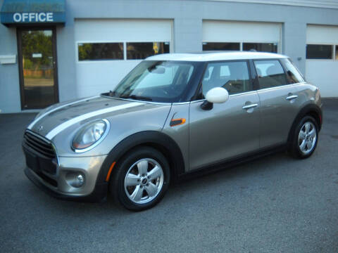 2017 MINI Hardtop 4 Door Cooper