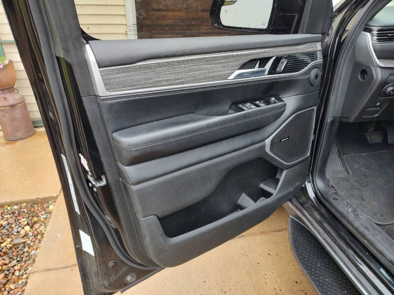 2022 Jeep Wagoneer Series II