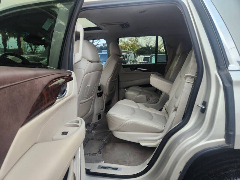 2015 Cadillac Escalade Luxury