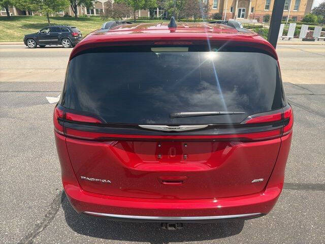 2025 Chrysler Pacifica Pinnacle
