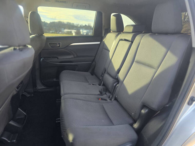 2015 Toyota Highlander LE