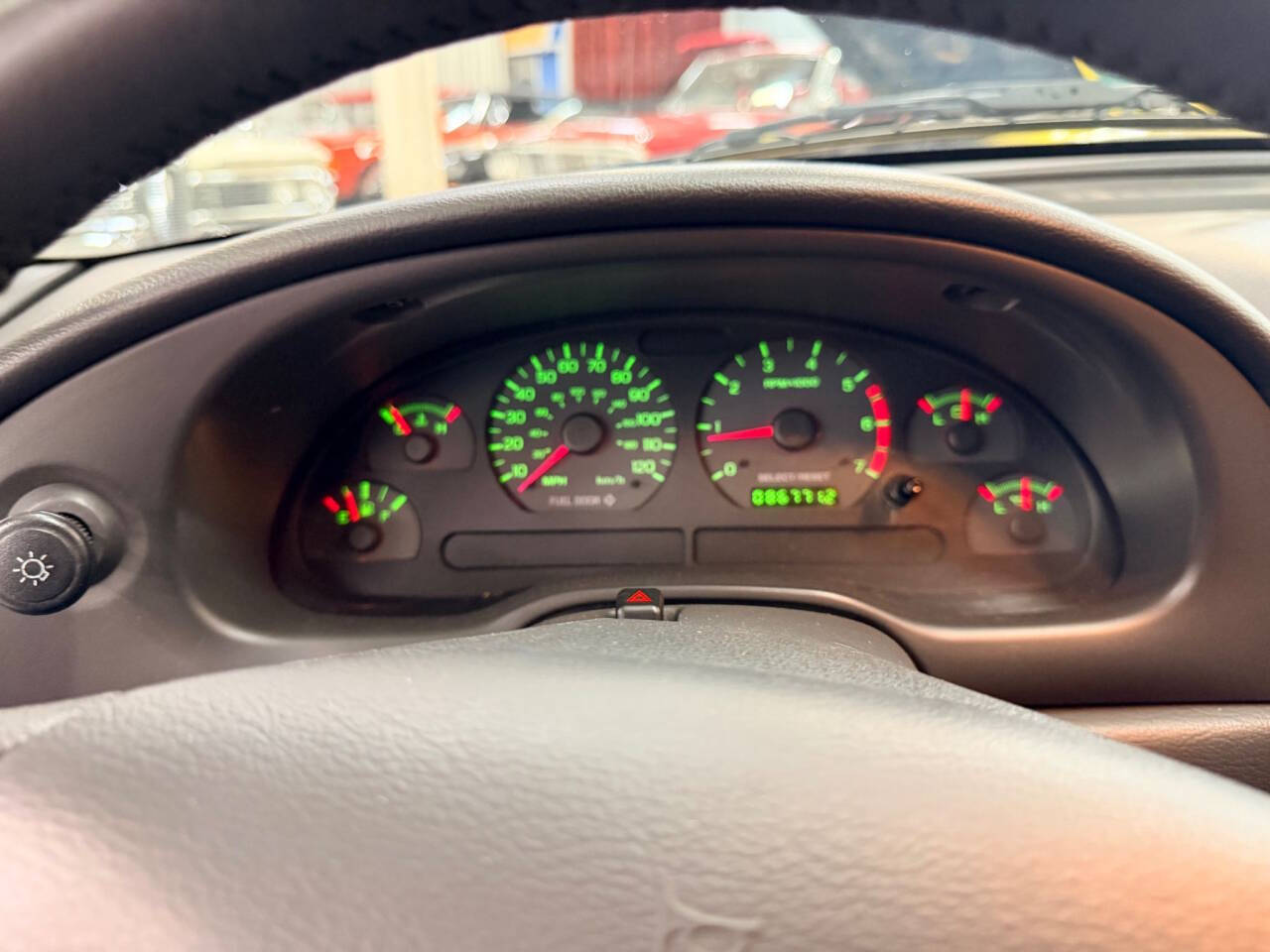 2002 Ford Mustang 9