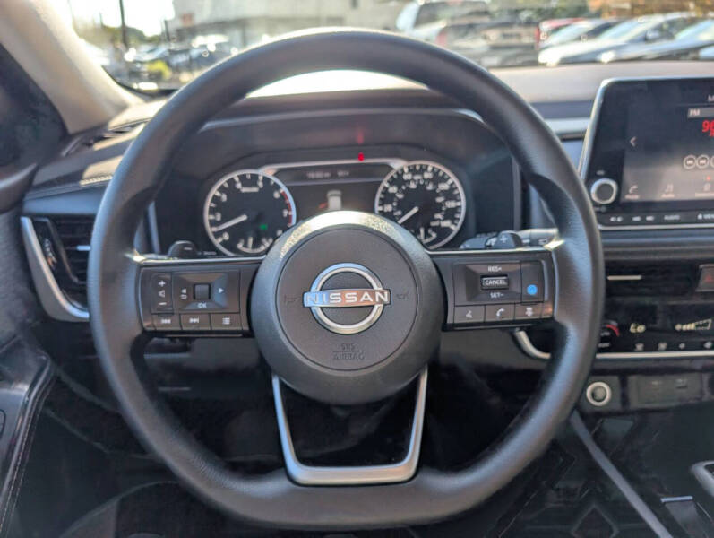 2022 Nissan Rogue SV