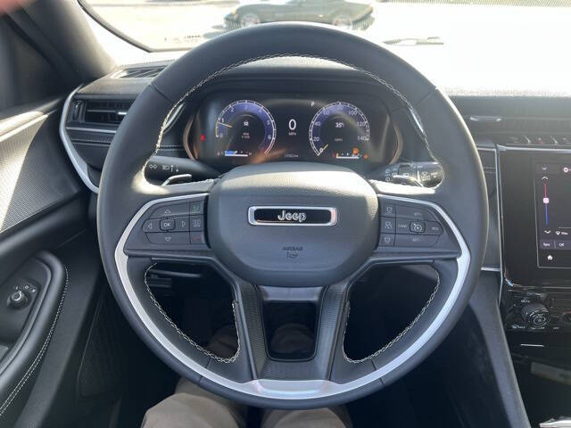 2024 Jeep Grand Cherokee Laredo