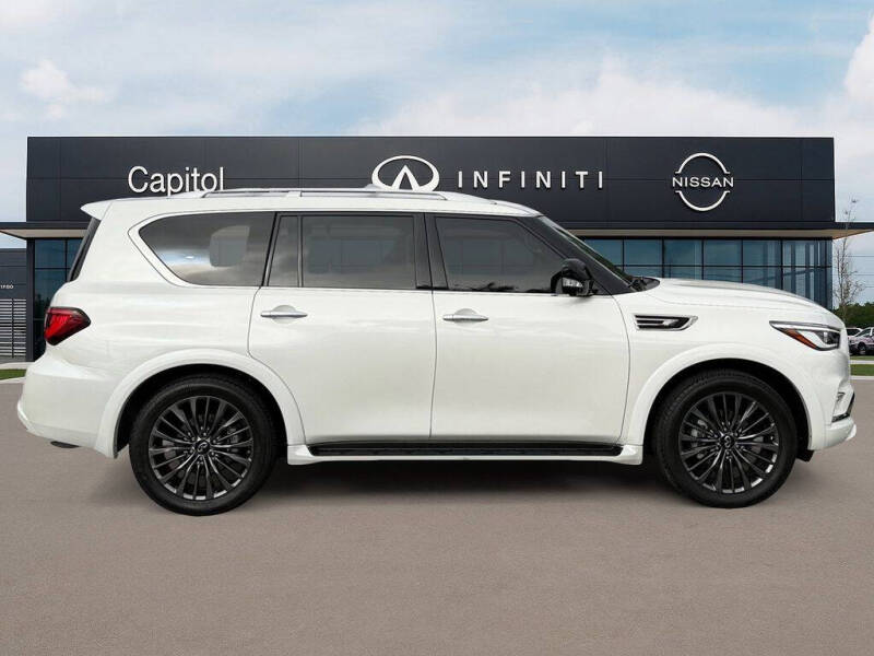 2024 Infiniti QX80 Premium Select