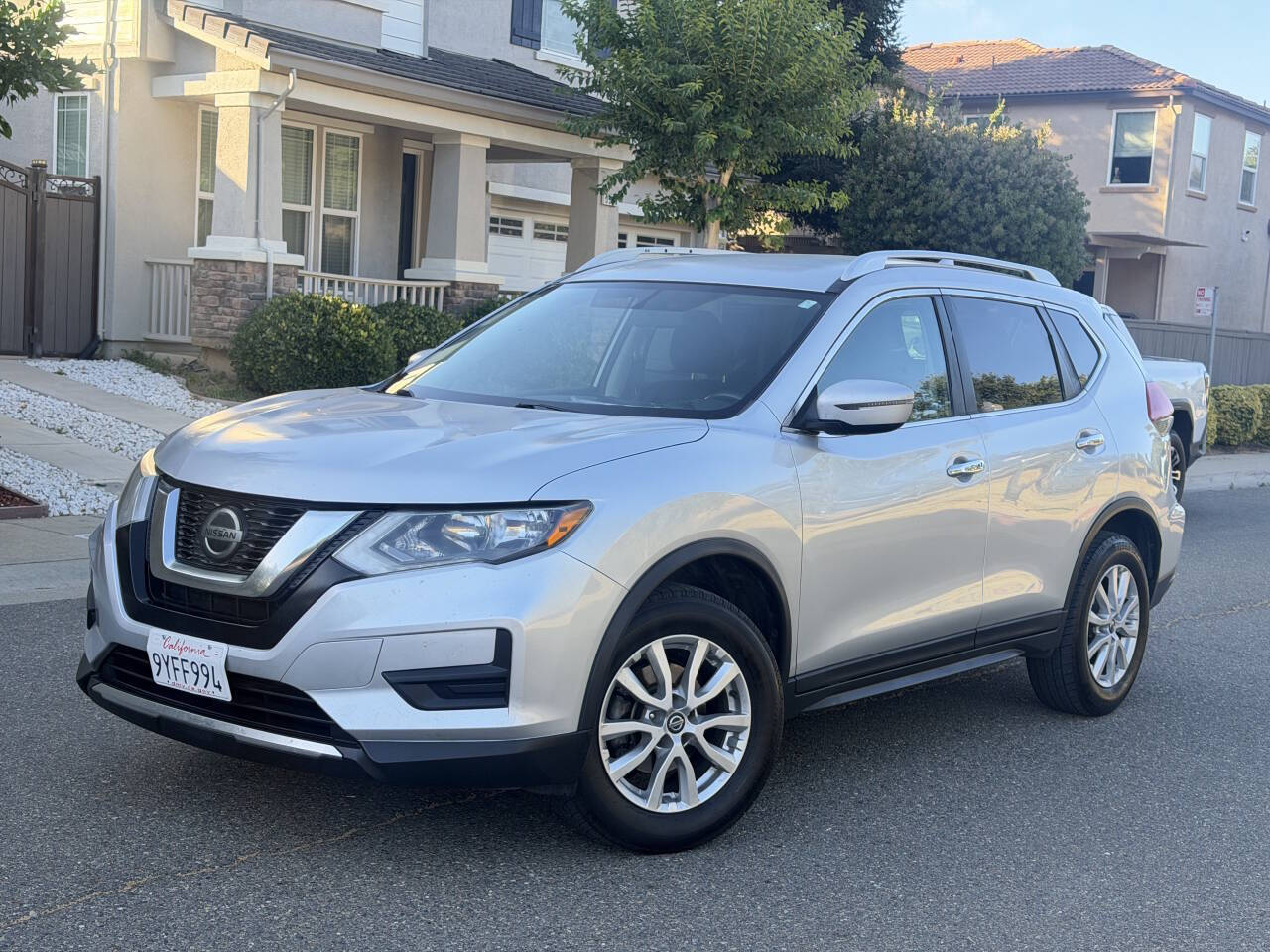 Silver 2018 Nissan Rogue SV SV 4dr Crossover 1