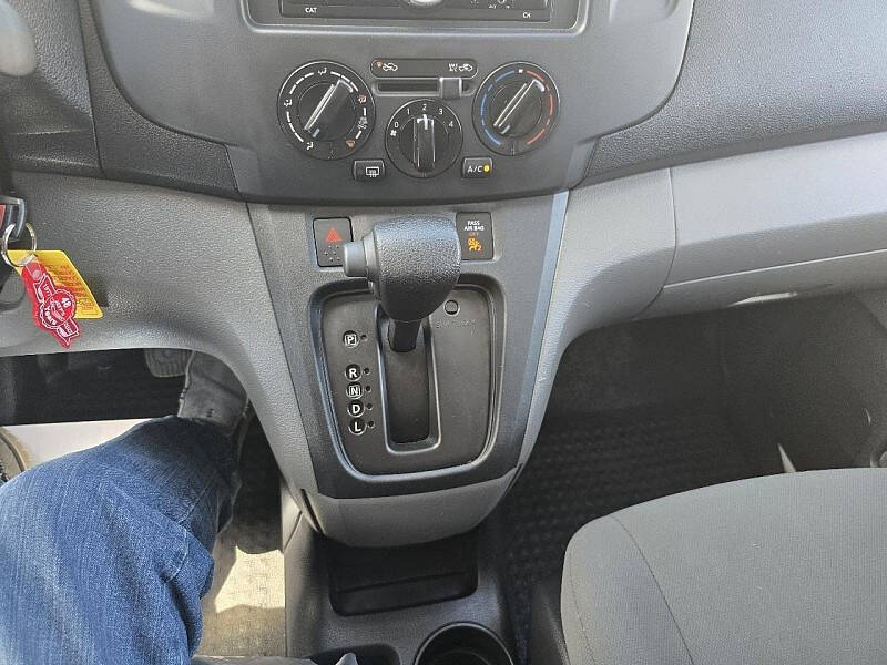 2017 Nissan NV200