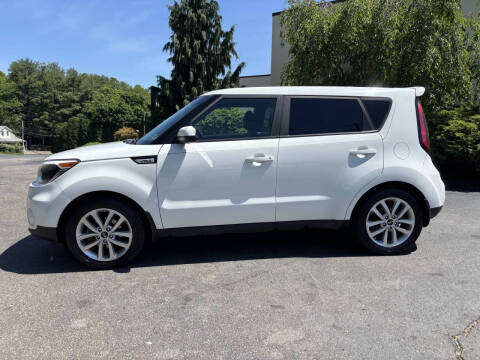 2017 Kia Soul +