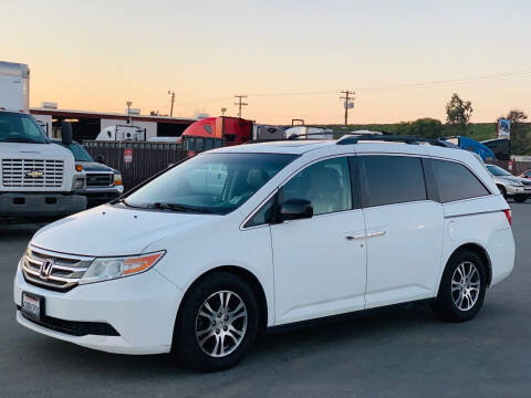 Minivan deals hot sale