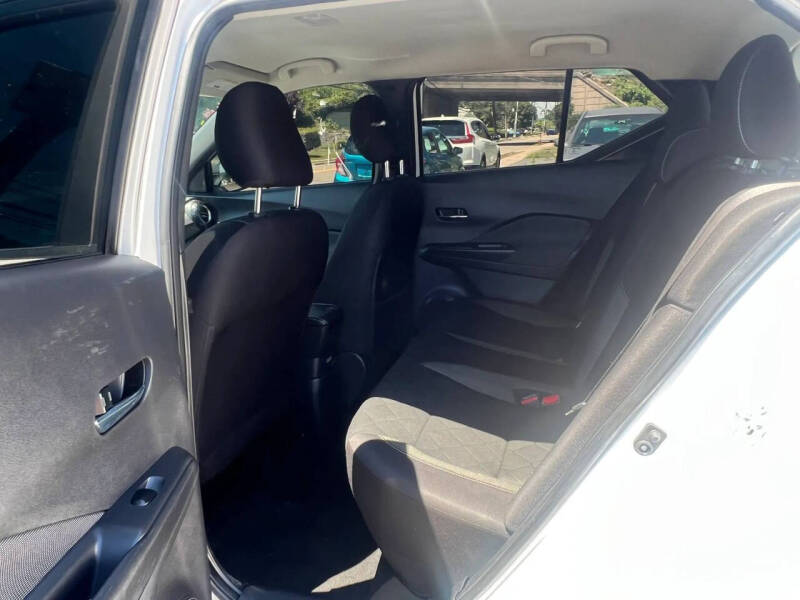 2020 Nissan Kicks SV