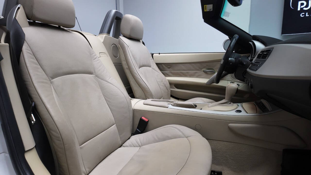 2005 BMW Z4 40