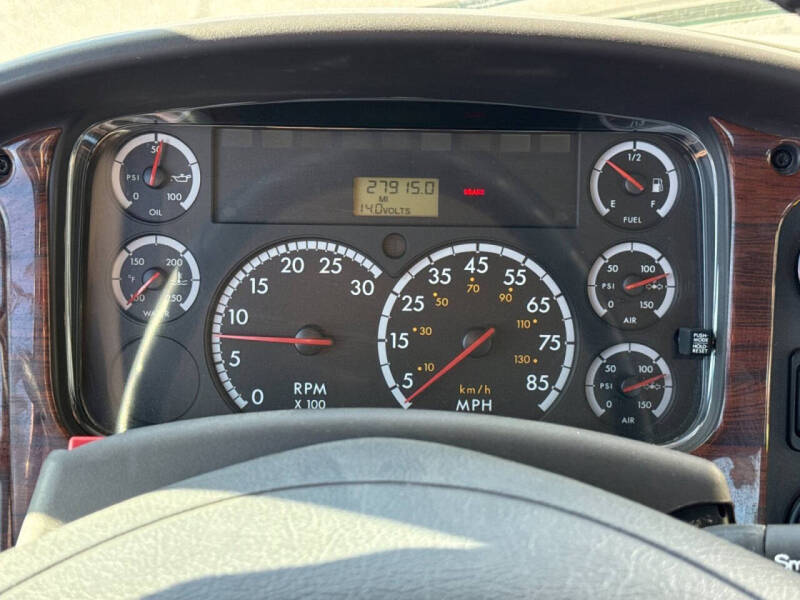 2007 Freightliner M2 106