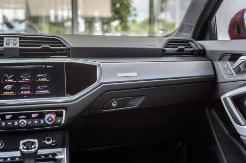 2021 Audi Q3 quattro S line Prem Plus 45 TFSI