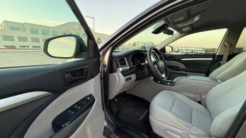 2018 Toyota Highlander LE