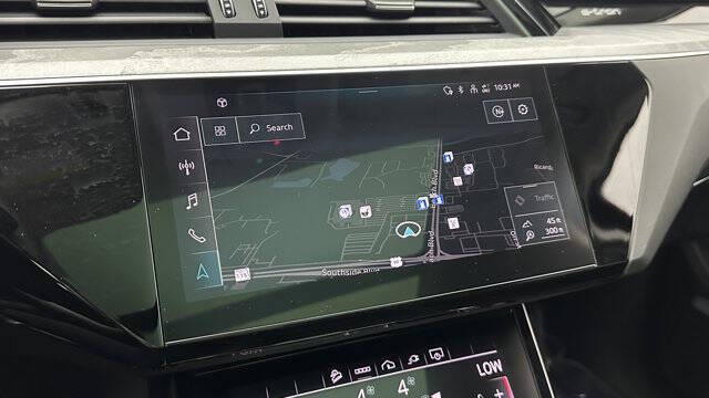 2024 Audi Q8 e-tron quattro Premium Plus