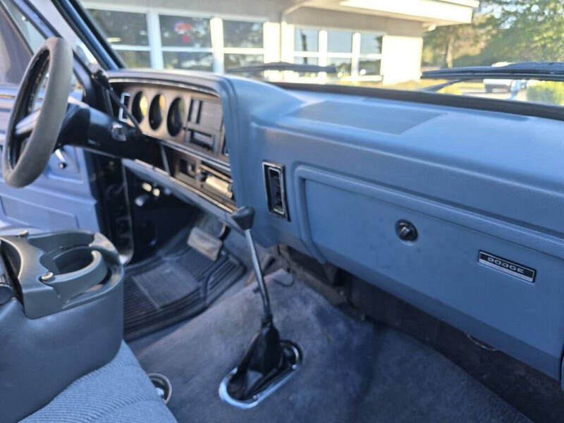 1988 Dodge RAM 100