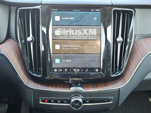 2024 Volvo XC60 B5 Ultimate Dark Theme