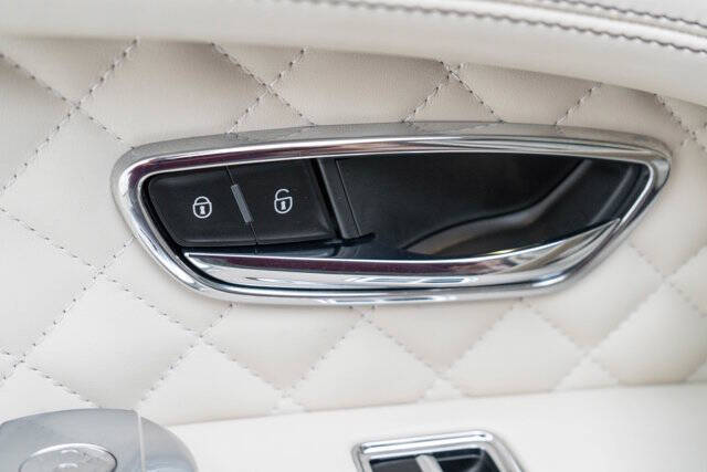 2017 Bentley Bentayga 30