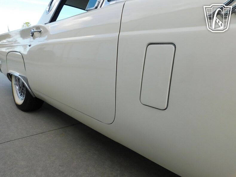 1957 Ford Thunderbird