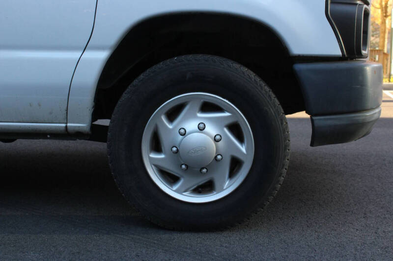 2012 Ford E-Series E-150