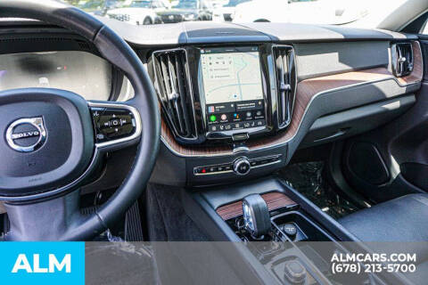 2024 Volvo XC60 B5 Plus Dark Theme