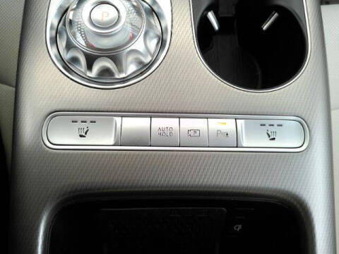 2024 Genesis GV60 Standard