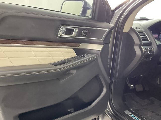 2017 Ford Explorer Platinum