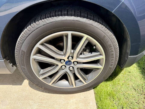 2019 Ford Edge Titanium