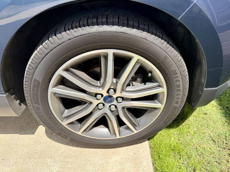 2019 Ford Edge Titanium