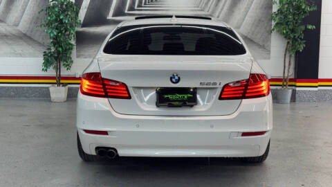 2016 BMW 5 Series 528i