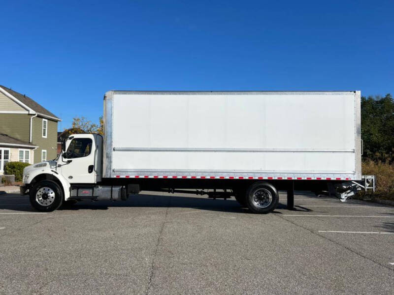2018 Freightliner M2 106