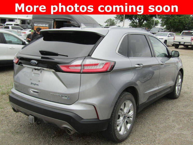 2020 Ford Edge Titanium