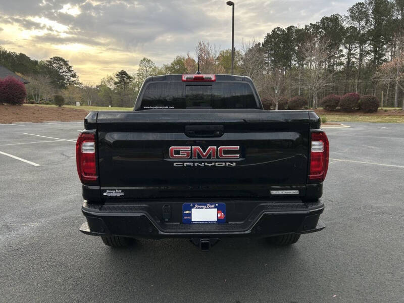 2025 GMC Canyon Elevation