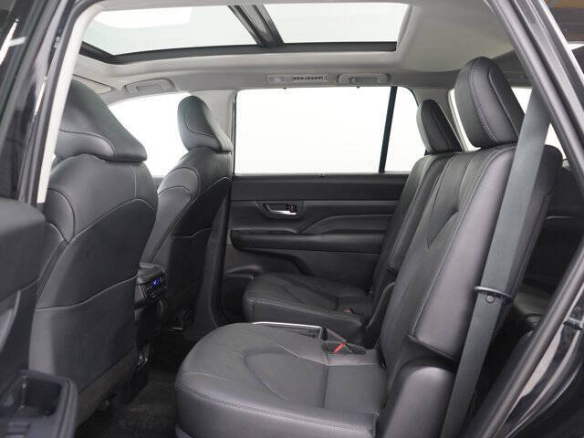 2025 Toyota Grand Highlander Platinum