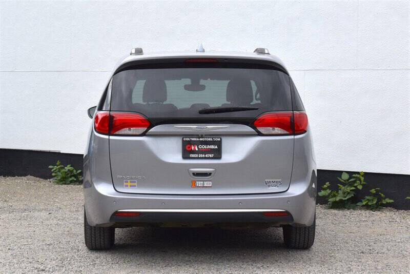 2018 Chrysler Pacifica Touring L