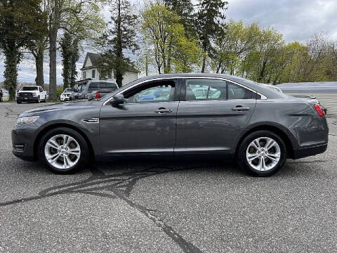 2015 Ford Taurus SEL