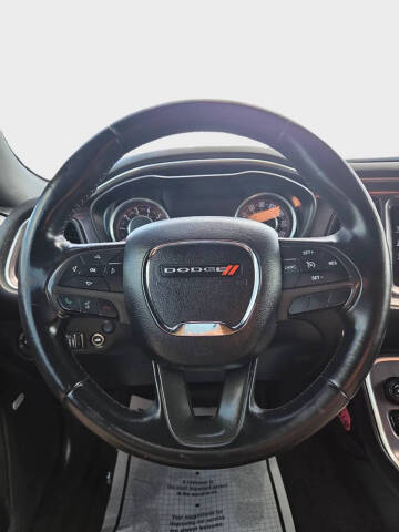 2015 Dodge Challenger SXT