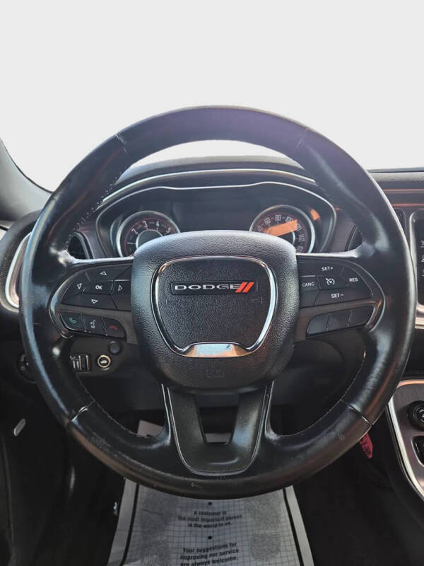 2015 Dodge Challenger SXT