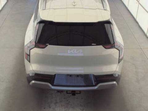 2024 Kia EV9 Land